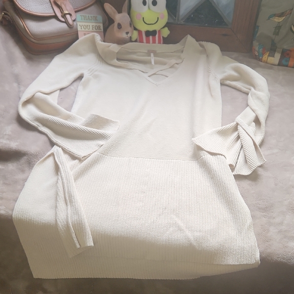 We The Free Sweaters - FP Movement by Free People Cream V-Neck Sweater/Tunic